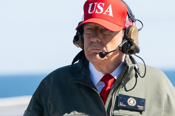 Ông Trump nói vũ khí hạt nhân của Mỹ có thể làm nổ tung thế giới 150 lần- Ảnh 1.