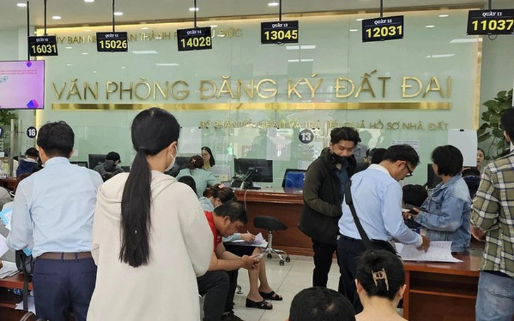 Vì sao có chuyện ‘dân mua lại đất của chính mình’ khi chuyển mục đích sang đất ở? - Ảnh 3.