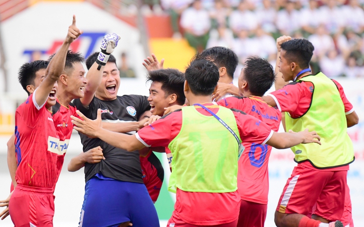 Bắc Ninh tuyên dương hai đội tham dự VCK Giải bóng đá công nhân, viên chức Việt Nam 2025 - Ảnh 4.