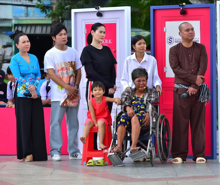 Ca khúc Điều ước của mẹ có câu gì mà Võ Hạ Trâm khóc hết nước mắt? - Ảnh 1.