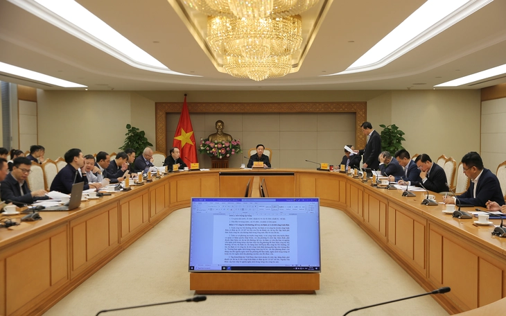 Phó thủ tướng: Có phương án tiếp quản, quốc hữu hóa khi tư nhân đầu tư đường sắt cao tốc có rủi ro - Ảnh 1.