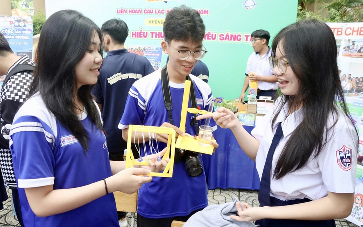 Học sinh, sinh viên TP.HCM “cháy hết mình” loạt hoạt động học mà chơi tại ngày hội truyền thống - Ảnh 3.