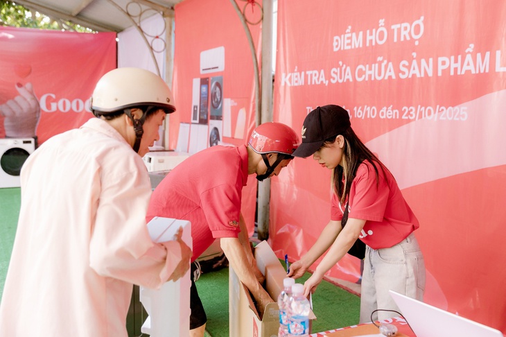 LG hỗ trợ sửa chữa thiết bị, đồng hành cùng người dân sau bão - Ảnh 4.