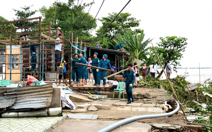 Nhiều hộ dân ở Vũng Tàu khẩn cấp di dời khỏi khu vực có nguy cơ sạt lở - Ảnh 3.