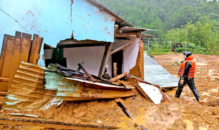 Đà Nẵng chi 210 tỉ đồng về 72 xã, phường để khắc phục hậu quả thiên tai - Ảnh 2.