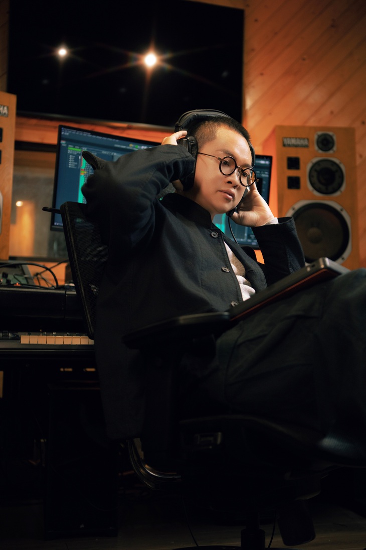 Cường Tống là ai mà ‘dám’ chào sân bằng một album khí nhạc? - Ảnh 2.