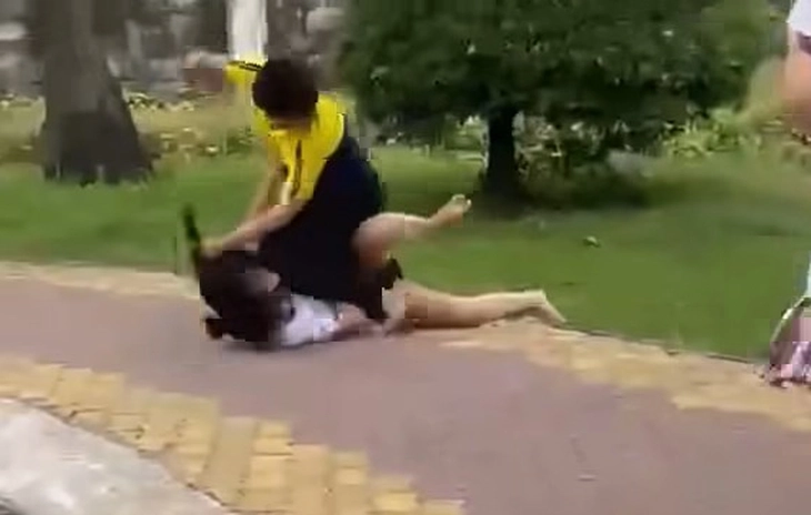 nữ sinh - Ảnh 2.