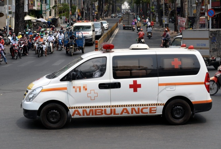 Có tình trạng xe cứu thương trá hình, Lâm Đồng đề nghị công an ngăn chặn - Ảnh 1.