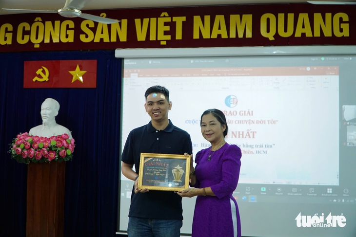 Thế giới những người khiếm thính 'nghe nhau bằng trái tim' - Ảnh 1.