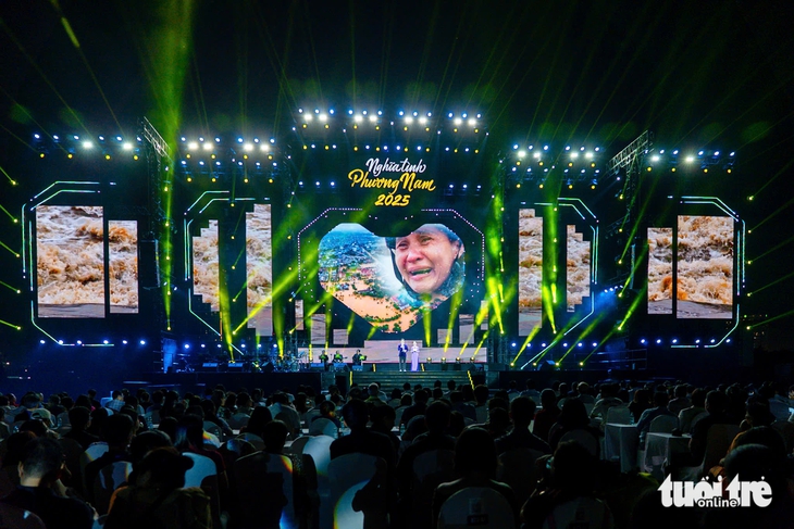 Đêm nhạc Nghĩa tình phương Nam 2025 tiếp nhận hơn 25 tỉ đồng giúp người dân miền Trung - Ảnh 3. Nghĩa tình phương Nam - Ảnh 3.