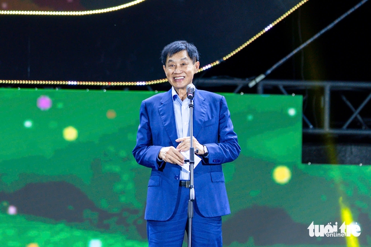 Đêm nhạc Nghĩa tình phương Nam 2025 tiếp nhận hơn 25 tỉ đồng giúp người dân miền Trung - Ảnh 9. Nghĩa tình phương Nam - Ảnh 10.