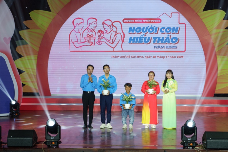 người con hiếu thảo - Ảnh 4.