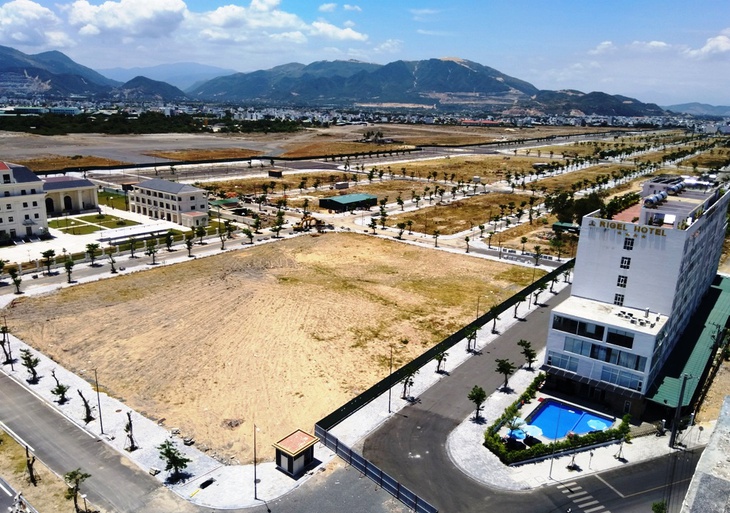 Tòa án quân sự tìm 82 bị hại chưa chịu hợp tác điều tra vụ án tại sân bay Nha Trang- Ảnh 1. sân bay Nha Trang - Ảnh 1.