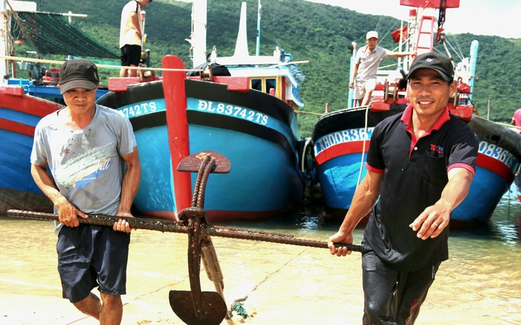 Bão Kalmaegi khi đổ bộ có thể tương đương bão Damrey 2017  - Ảnh 2.