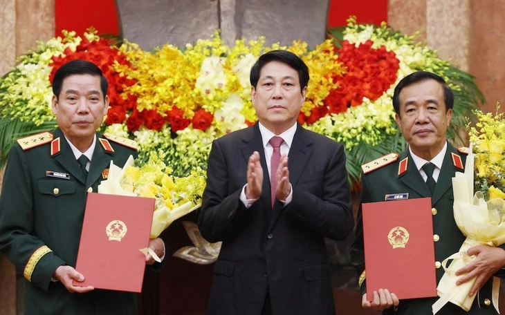 Trung tướng Đỗ Xuân Tụng, Đỗ Văn Bảnh được thăng quân hàm Thượng tướng - Ảnh 2.