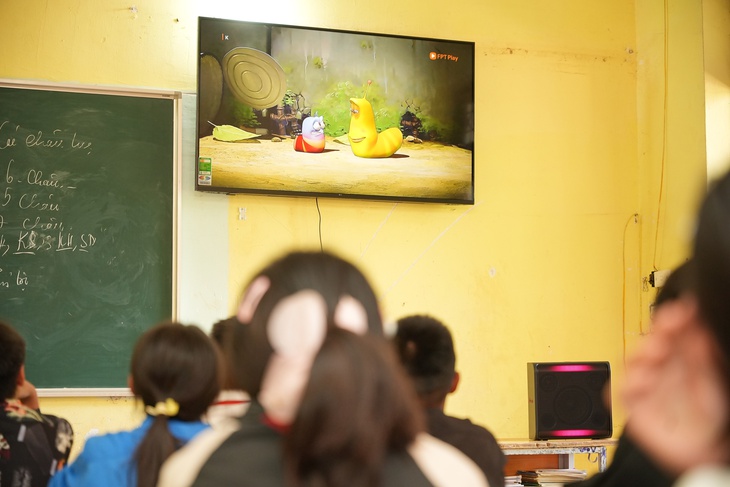 FPT cùng LG mang công nghệ kết nối tri thức cho học sinh vùng khó - Ảnh 2.