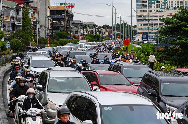 cầu long biên - Ảnh 1.