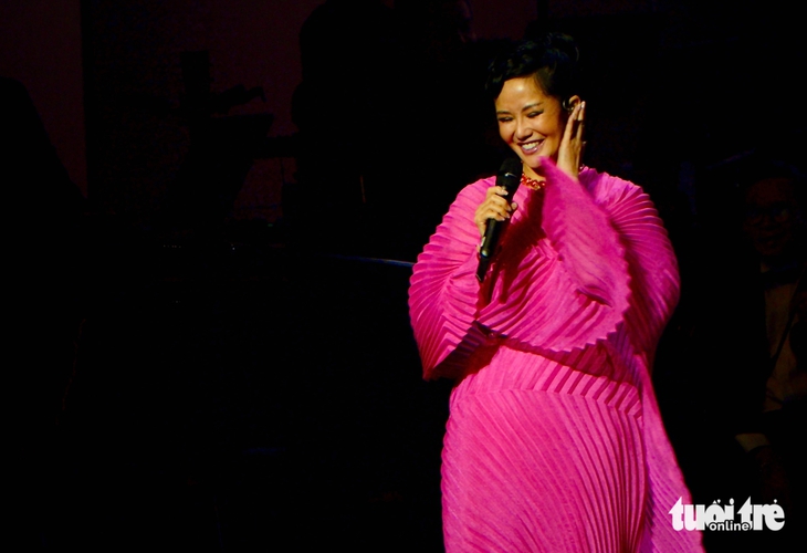 Ca sĩ Hồng Nhung ‘phê bình’ nhạc sĩ Dương Thụ - Ảnh 2.