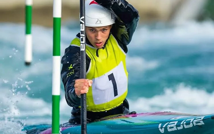 Nữ y tá thắng giải Marathon giành 15.000 USD và gửi lời xin lỗi đến bệnh viện - Ảnh 3.