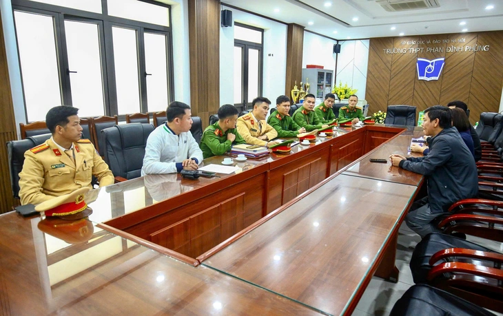 giao xe cho con - Ảnh 6.