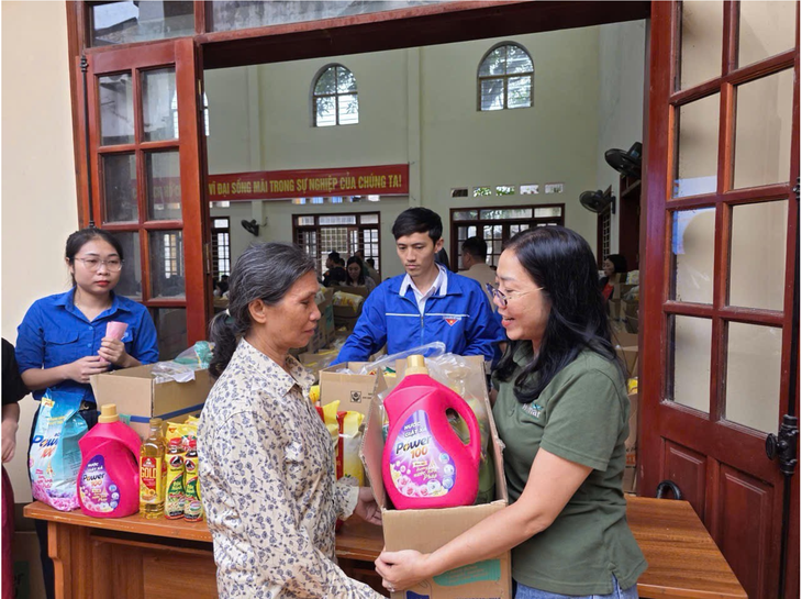 Wilmar CLV trao 15 tỉ đồng hỗ trợ khắc phục hậu quả bão lũ - Ảnh 3.