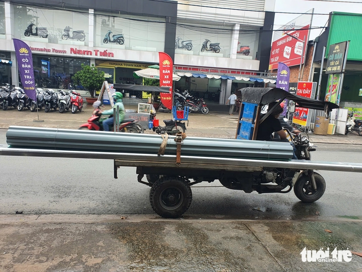 Cảnh sát giao thông TP.HCM ra quân xử lý xe ba gác, xe tự chế, đảm bảo trật tự đô thị - Ảnh 4.