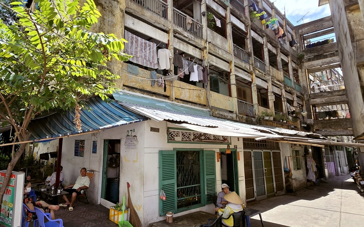 Rà soát quy hoạch để mời gọi đầu tư 19 chung cư cũ ở TP.HCM - Ảnh 3.