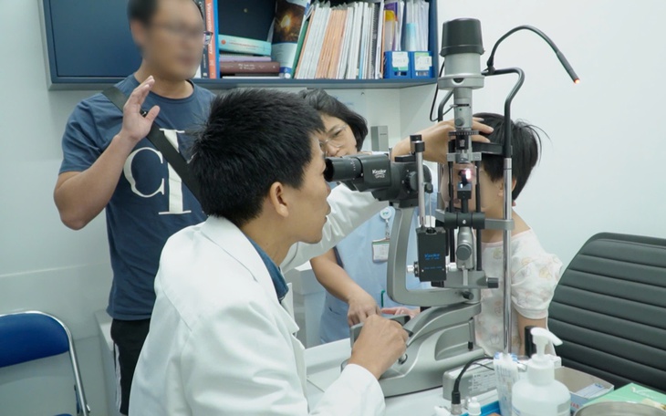 Chỉ từ ngạt mũi, đau đầu, thanh niên 25 tuổi nhập viện nhiễm trùng sọ - Ảnh 2.