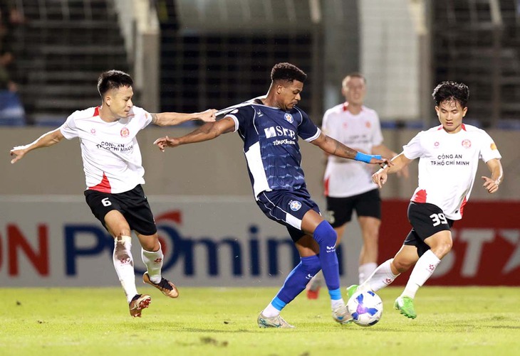 sân Hòa Xuân - Ảnh 1.