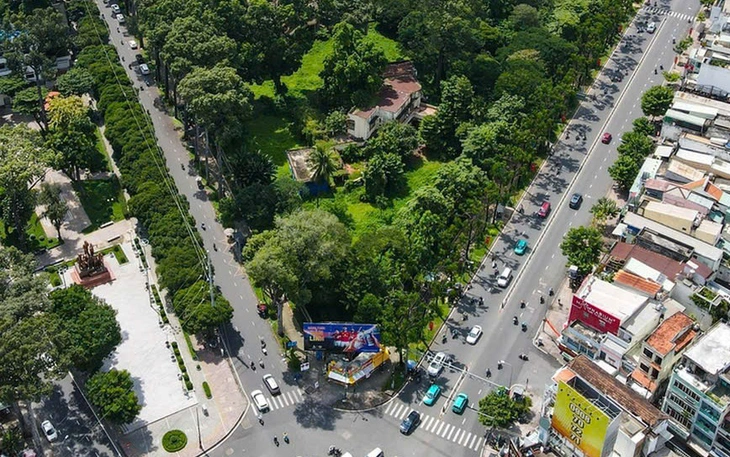 TP.HCM: Sẽ phá dỡ 3 trong 7 biệt thự cổ ở khu đất số 1 Lý Thái Tổ vì xuống cấp - Ảnh 2.