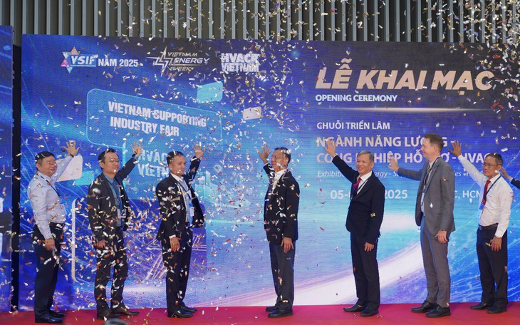 Ngành điện TP.HCM là  “Thương hiệu hàng đầu Việt Nam 2025” - Ảnh 2.