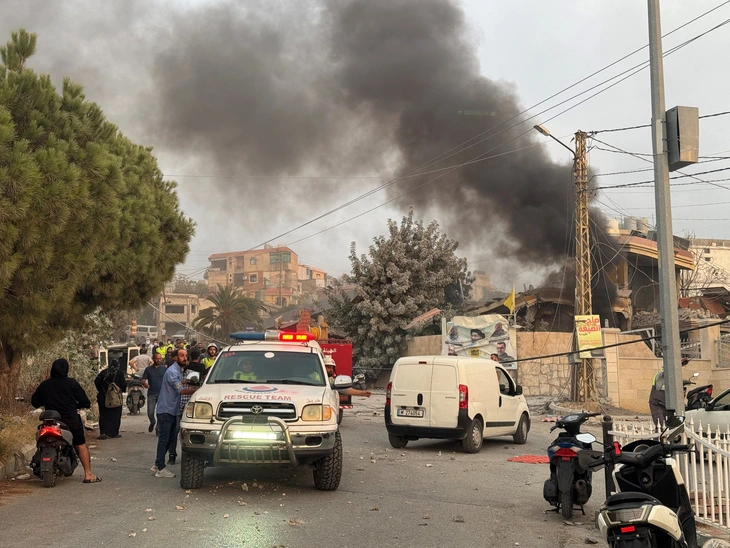 Tin tức thế giới 7-11: Mỹ bỏ cấm vận vũ khí với Campuchia; B-52 Mỹ vờn ngoài khơi Venezuela - Ảnh 3.