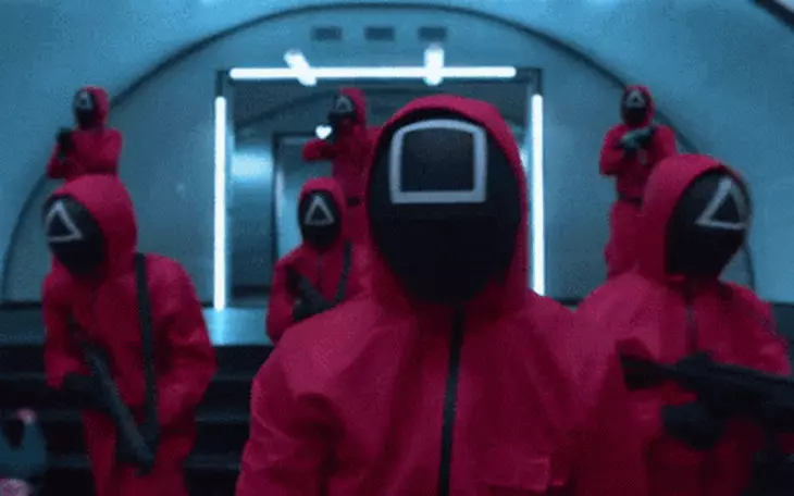 Jun Ji Hyun bật mí bí quyết trẻ đẹp ở tuổi 44, thừa nhận yêu chồng từ cái nhìn đầu tiên - Ảnh 4.