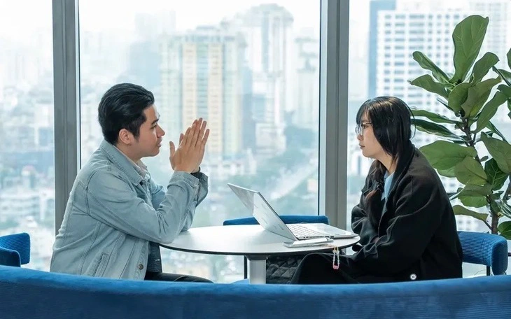 Đi làm bằng đam mê hay chỉ đang cố để không bị bỏ lại? - Ảnh 2.