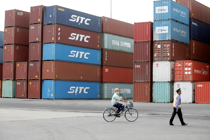 Vốn đầu tư từ ngân sách đạt 63,1% kế hoạch năm trong tháng 10, hơn 90.000 doanh nghiệp trở lại - Ảnh 1.