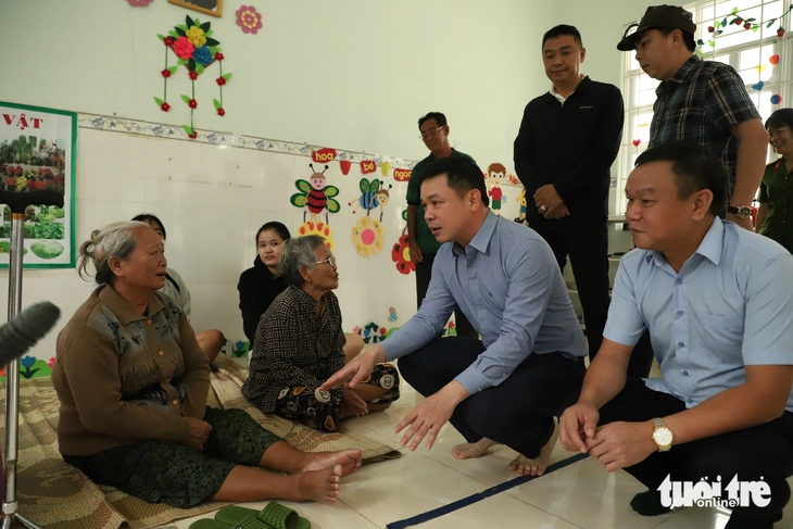 Lãnh đạo Đắk Lắk vận động dân sơ tán, 6.654 hộ dân Gia Lai sơ tán khẩn cấp tránh bão số 13 - Ảnh 8.