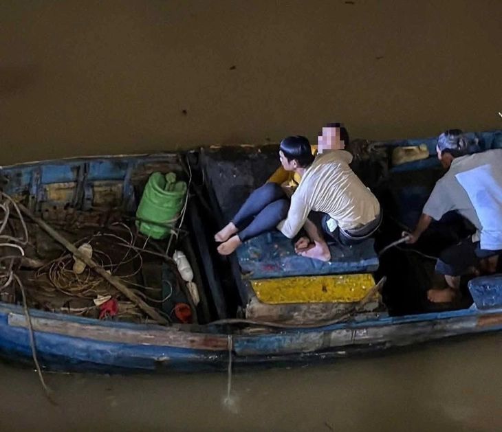 nhảy cầu - Ảnh 1.