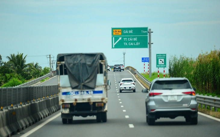 Góp ý văn kiện Đại hội Đảng XIV: Giải pháp để người dân có nhà ở phù hợp - Ảnh 4.