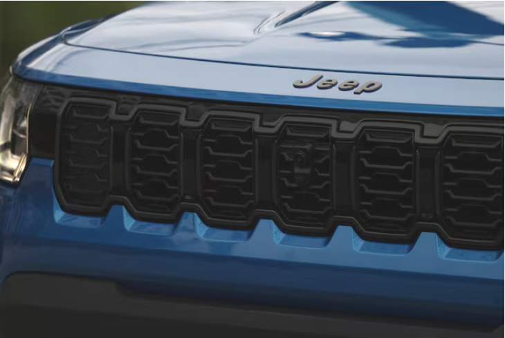 Chrysler triệu hồi hơn 320.000 xe Jeep hybrid tại Mỹ do lỗi pin - Ảnh 1. triệu hồi - Ảnh 1.