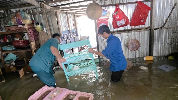 Vỡ đê bao - Ảnh 2.