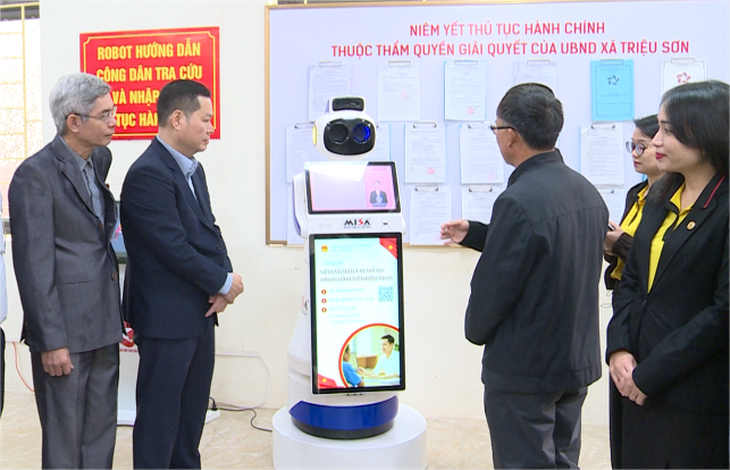 Xã đầu tiên ở Thanh Hóa đưa robot AI vào phục vụ hành chính công - Ảnh 1.