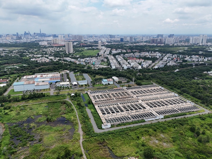 Trình dự thảo quyết định cấp giấy phép xây dựng tạm cho UBND TP.HCM trước 20-11 - Ảnh 1.