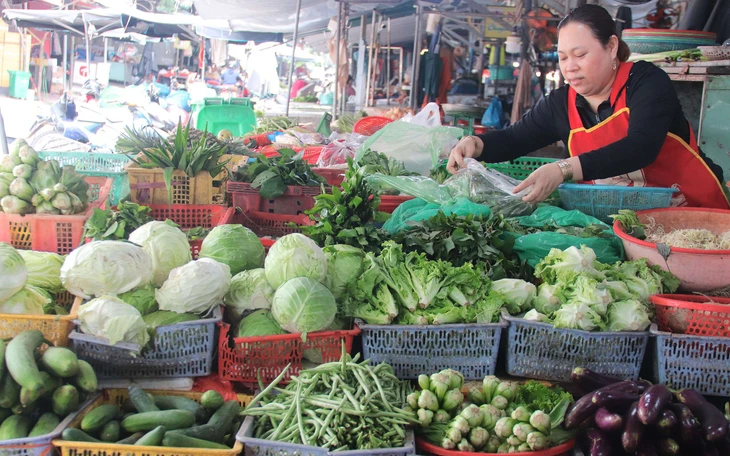 Sốc vì giá rau lá tăng phi mã - Ảnh 8.