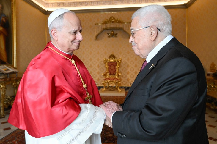 Giáo hoàng Leo XIV và Tổng thống Palestine Abbas gặp nhau lần đầu tại Vatican- Ảnh 1. Giáo hoàng Leo XIV và Tổng thống Palestine Abbas gặp nhau lần đầu tại Vatican- Ảnh 1.