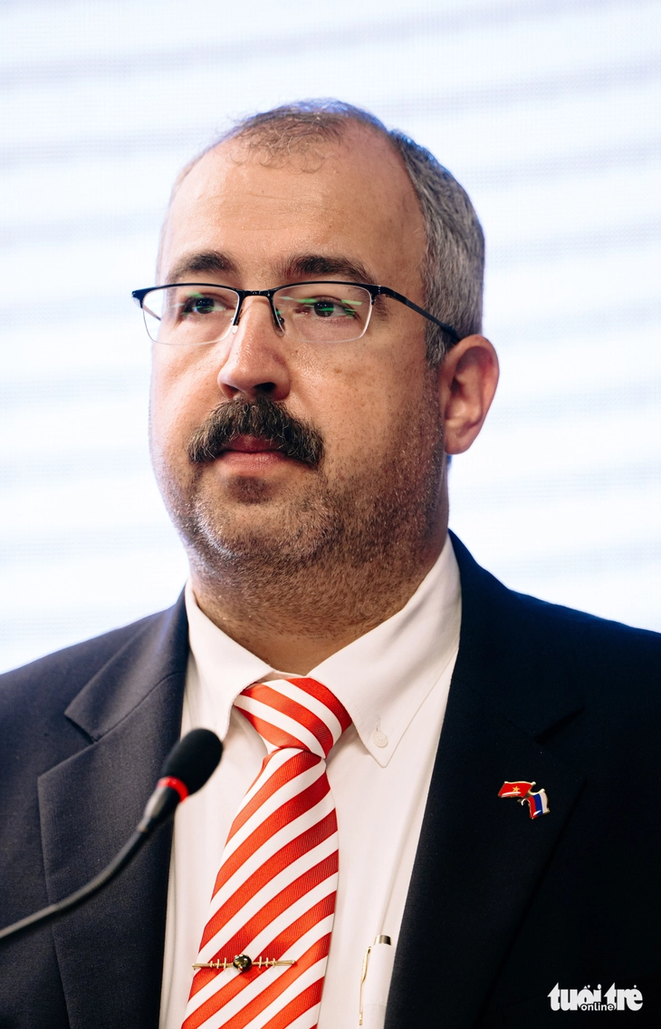 Họp mặt kỷ niệm 108 năm Cách mạng Tháng 10 Nga tại TP.HCM - Ảnh 3. Họp mặt kỷ niệm 108 năm Cách mạng Tháng 10 Nga tại TP.HCM - Ảnh 3.