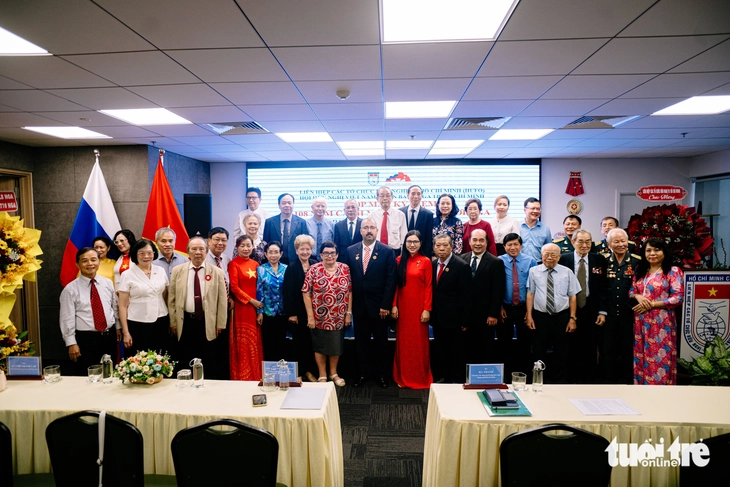 Họp mặt kỷ niệm 108 năm Cách mạng Tháng 10 Nga tại TP.HCM - Ảnh 5. Họp mặt kỷ niệm 108 năm Cách mạng Tháng 10 Nga tại TP.HCM - Ảnh 5.