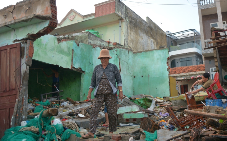 Tổng Bí thư Tô Lâm, Thủ tướng Phạm Minh Chính gửi lời thăm hỏi bà con bị thiệt hại do bão Kalmaegi  - Ảnh 3.