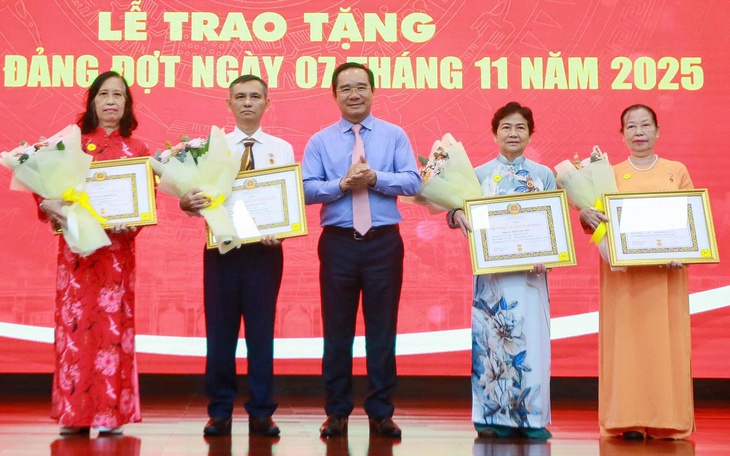 Thành ủy TP.HCM phát động chiến dịch 15 ngày đêm làm sạch dữ liệu Đảng - Ảnh 3.