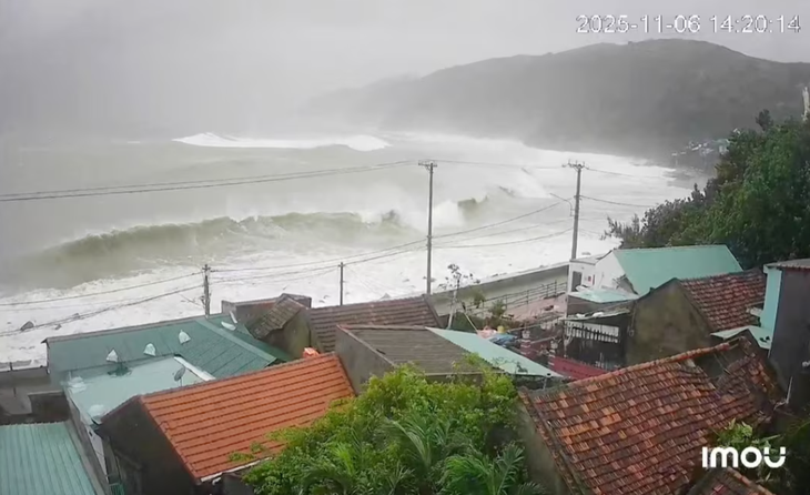 Biến đổi khí hậu đang 'nuôi' những siêu bão như Kalmaegi - Ảnh 2. Biến đổi khí hậu đang 'nuôi' những siêu bão như Kalmaegi - Ảnh 2.