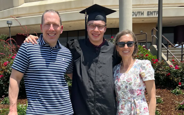 Open AI tuyên bố ChatGPT không chịu trách nhiệm về cái chết do tự tử của thiếu niên - Ảnh 3.